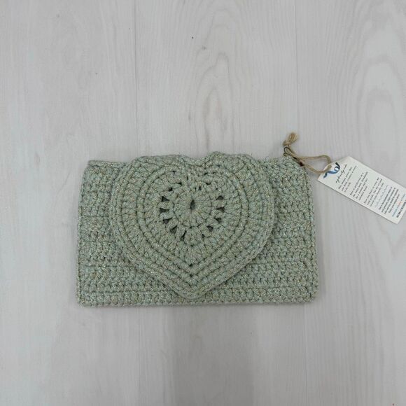 MYBEACHYSIDE CLUTCH - Picture 3 of 9